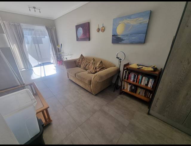 2 BEDROOM APARTMENT FOR SALE IN RYNFIELD